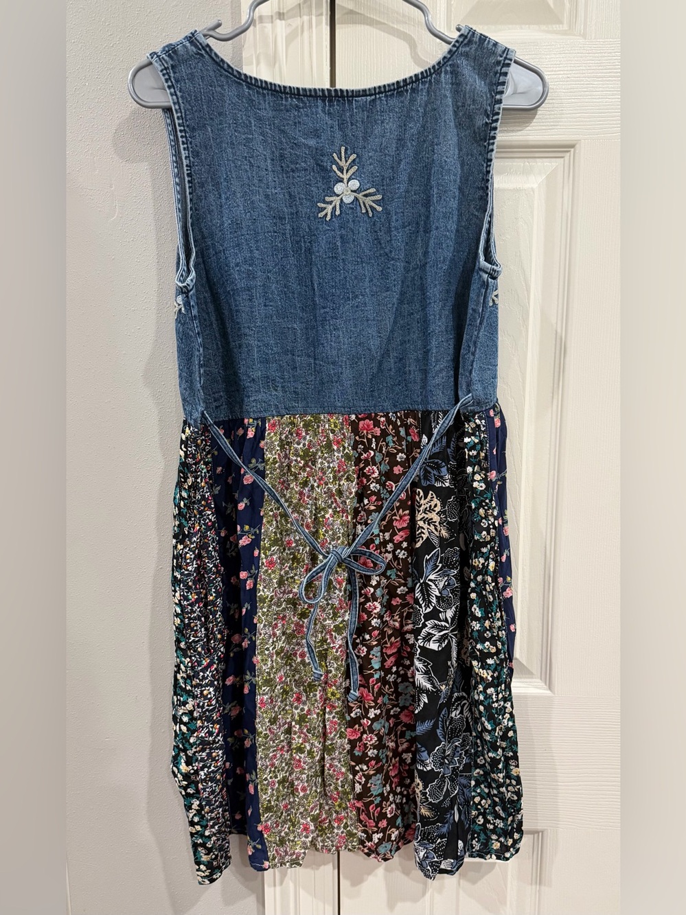 Young Threads Embroidered Denim Top Mixed Floral Patchwork Mini Dress Sz L - Picture 4 of 5